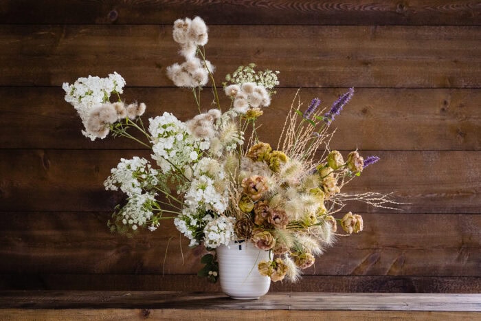 Large Table Arrangement w vase