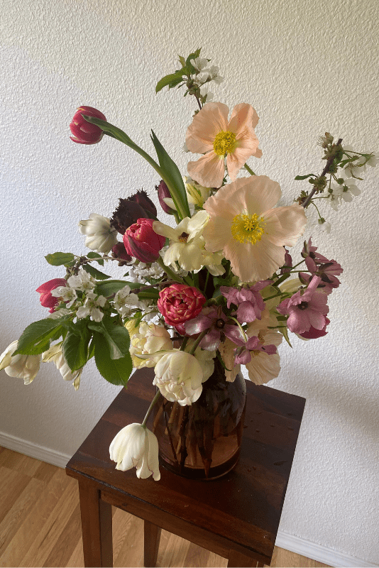 Missoula flower shop spring arrangement